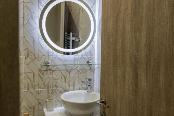 G102 Κεντρικό Πολυτελές Διαμέρισμα Apartment Volos Bagian luar foto
