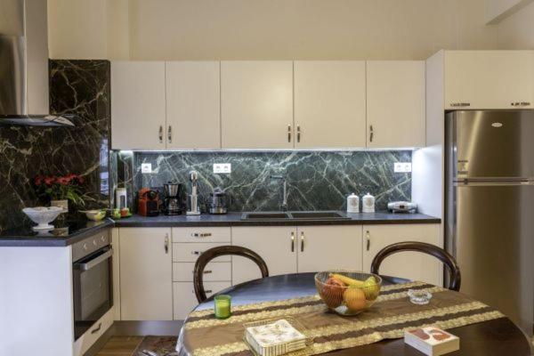 G102 Κεντρικό Πολυτελές Διαμέρισμα Apartment Volos Bagian luar foto