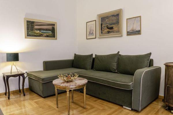 G102 Κεντρικό Πολυτελές Διαμέρισμα Apartment Volos Bagian luar foto